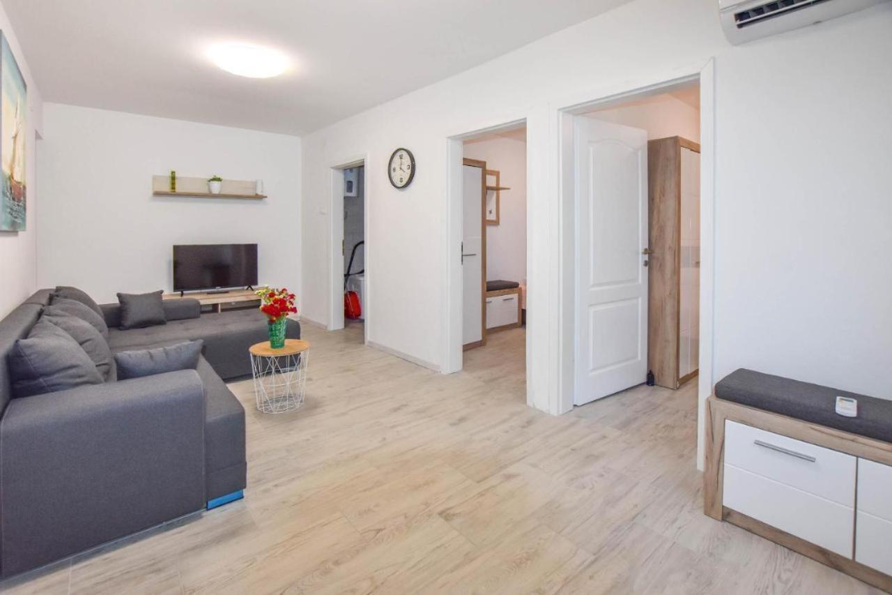 Suite Apartment Toni Poljana  Buitenkant foto