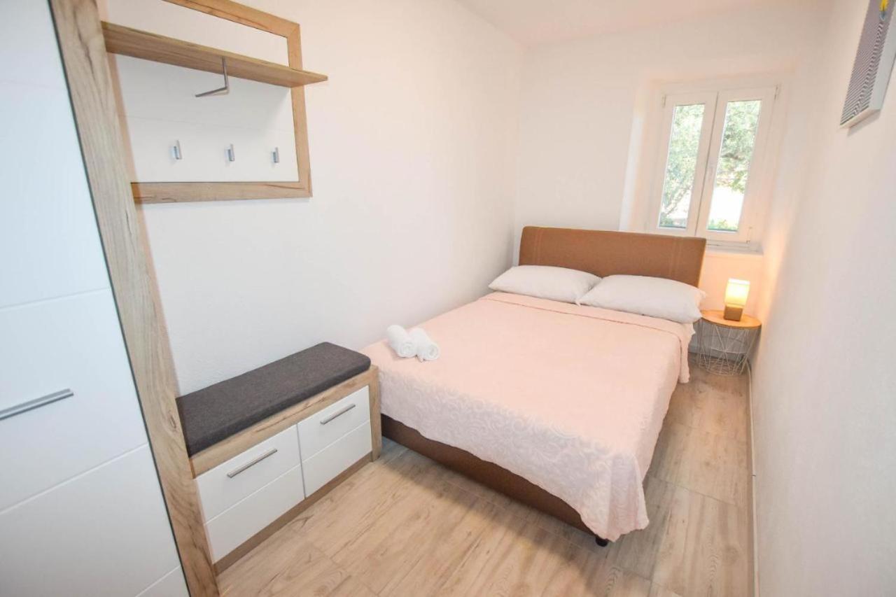 Suite Apartment Toni Poljana  Buitenkant foto